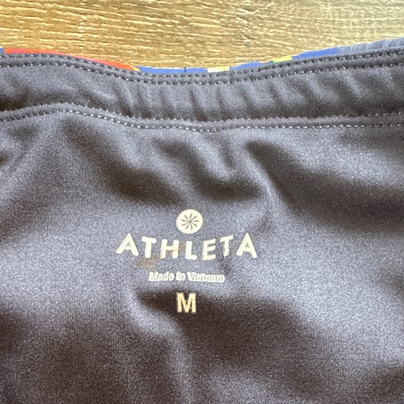 Women’s Athleta Tropical Precision 7/8 Ankle Leggings Navy Blue & Floral Design - Picture 2 of 6